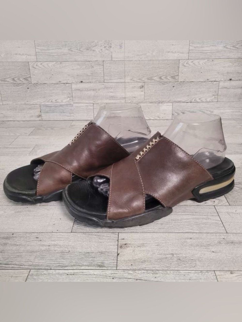 Women’s Y2K Cole Haan Brown Leather Air Block Sandals Size 10 B
